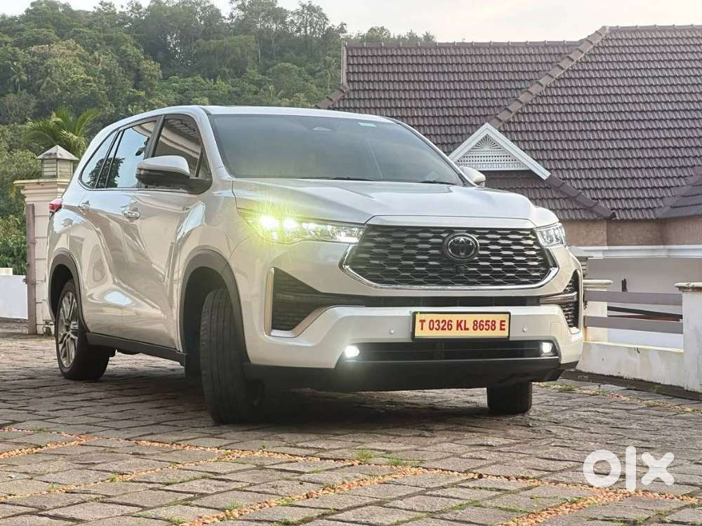 Toyota Innova Hycross 2.0 Zx (o) Hybrid 7 Str, 2025, Petrol