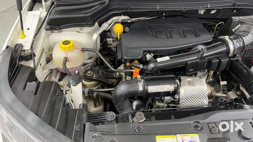 Mahindra Xuv300 W8 Option, 2023, Petrol
