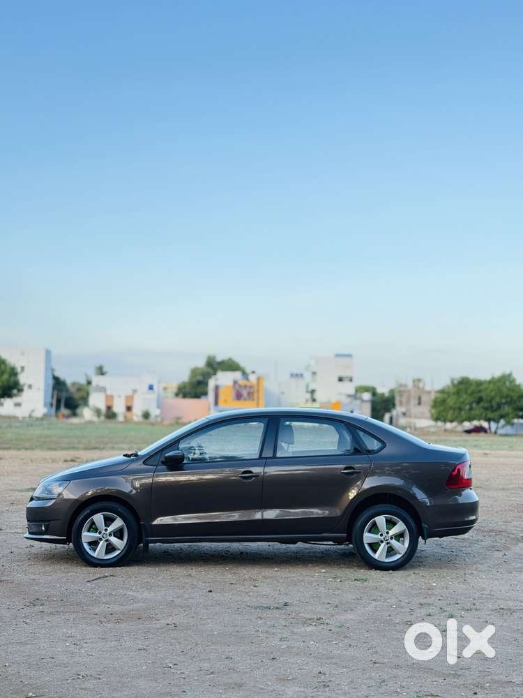 Skoda Rapid 1.5 Tdi Style/1.5 At Style, 2017, Diesel