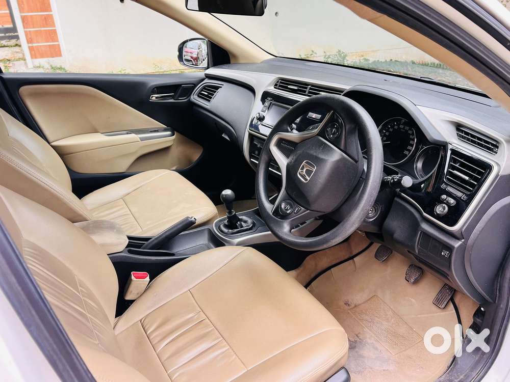 Honda City 1.5 V 4th Gen I-vtec Mt, 2016, Petrol