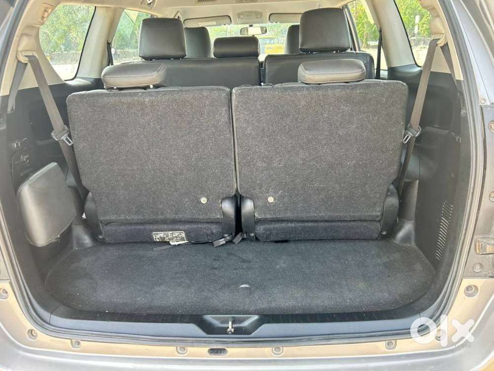 Toyota Innova Crysta 2.4 Gx Mt 8s, 2017, Petrol