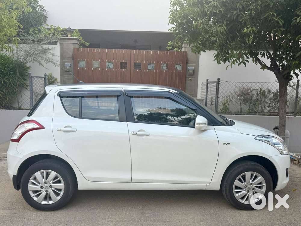 Maruti Suzuki Swift Vvt Zxi, 2015, Petrol