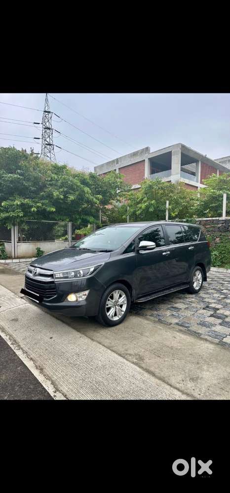 Toyota Innova Crysta 2016