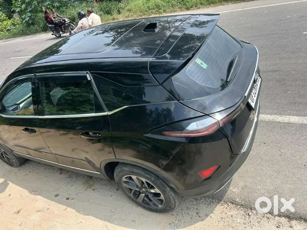 Tata Harrier Diesel  With Sunroof 2.0 2022 Jet Black Color 2nd Owner