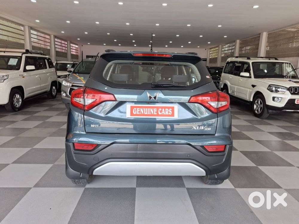 Mahindra Xuv300 W8, 2022, Petrol