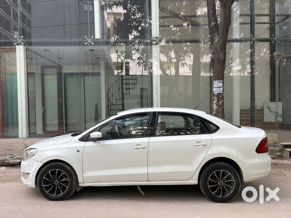 Skoda Rapid 1.6 Mpi Ambition, 2012, Diesel