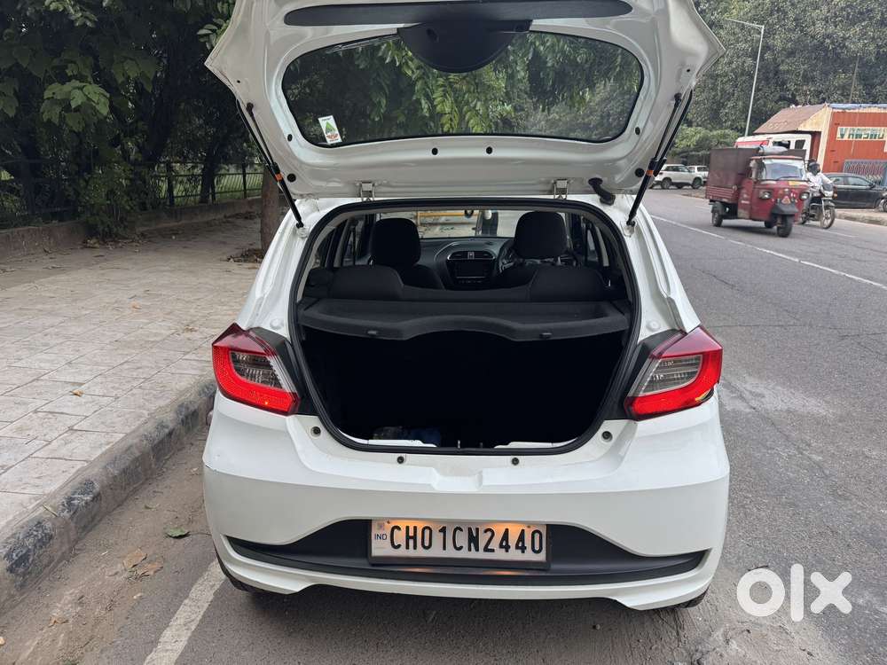 Tata Tiago 1.2 Revotron Xza Plus Amt, 2023, Petrol