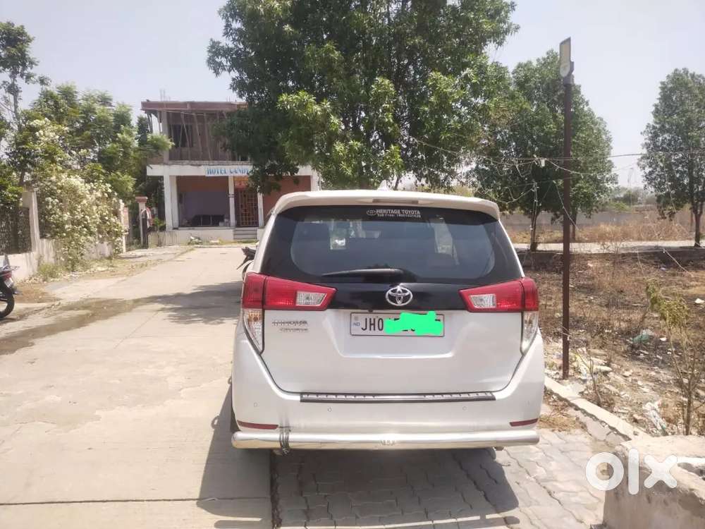 Toyota Innova Crysta 2023
