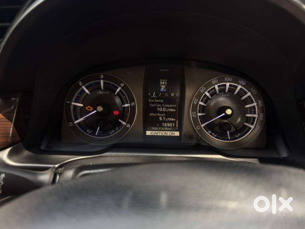 Toyota Innova Crysta 2.8 Zx At 7 Seater, 2022, Diesel
