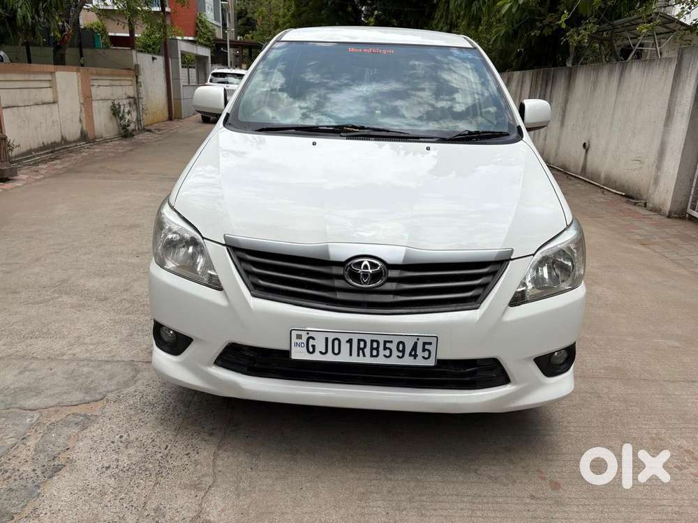 Toyota Innova 2.5 G (diesel) 8 Seater, 2013, Diesel
