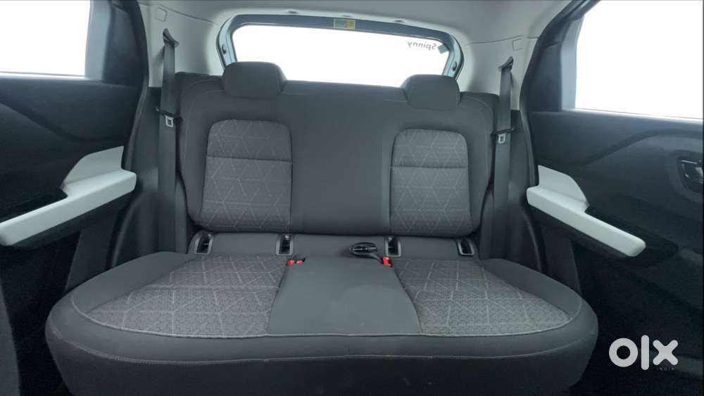 Tata Punch Accomplished Dazzle Sunroof Cng, 2023, Cng & Hybrids