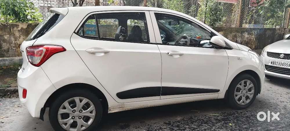 Hyundai Grand I10 2016 Petrol 16450 Km Driven