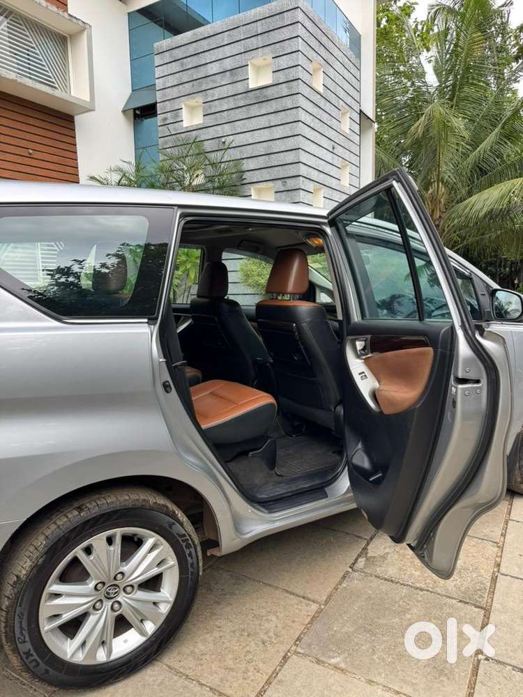 Innova Crysta Z Automatic