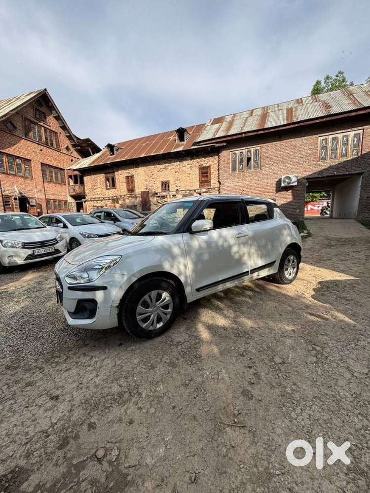 Maruti Suzuki Swift 1.2 Vxi (o), 2023, Petrol