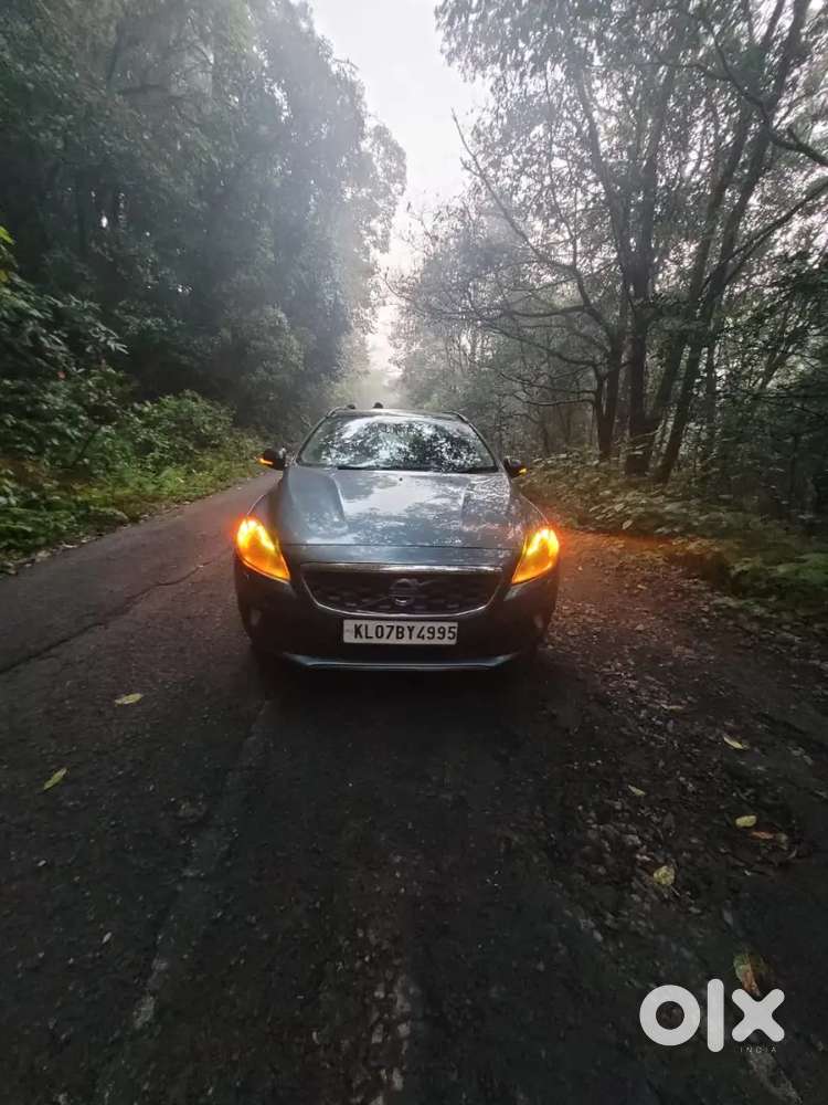 Volvo V40 Cross Country 2013