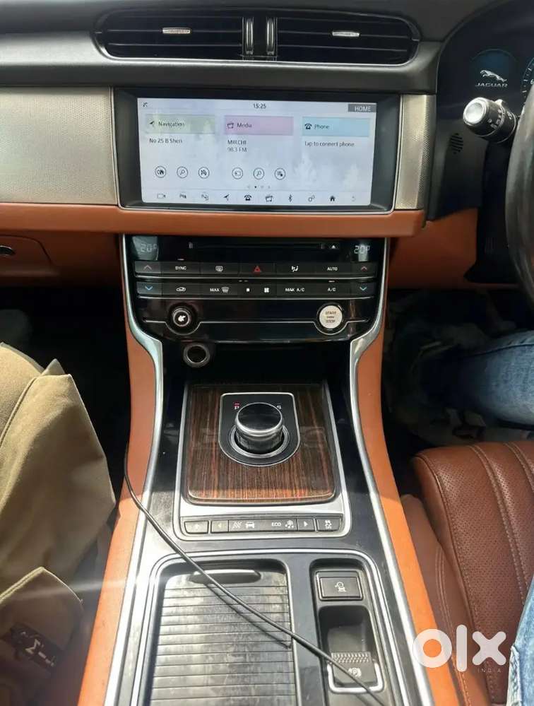 Jaguar Xf 2016 Diesel 55000 Km Driven