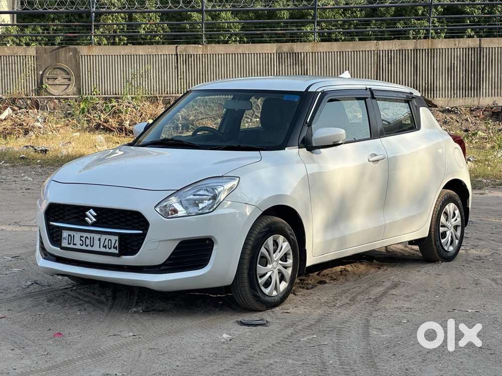Maruti Suzuki Swift Vxi + Manual, 2022, Petrol