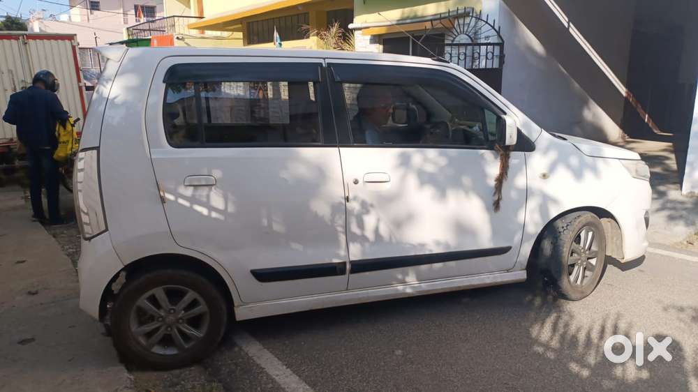 Maruti Suzuki Stingray Vxi, 2015, Petrol