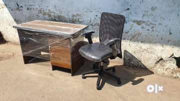 Office table and chair best sale set olx