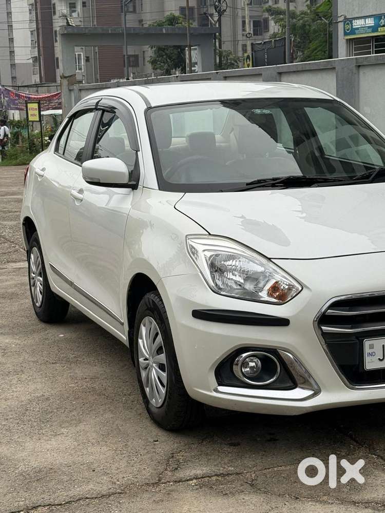 Maruti Suzuki Dzire 1.2 Vxi, 2022, Petrol