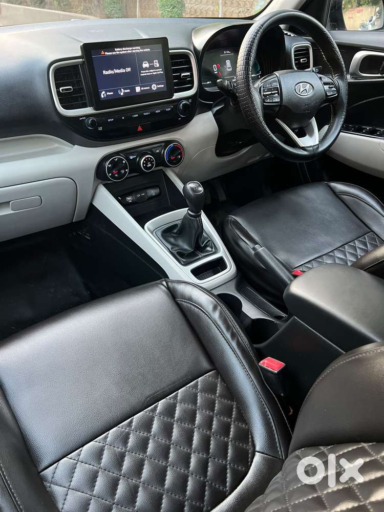 Hyundai Venue 1.2 S (o), 2022, Petrol