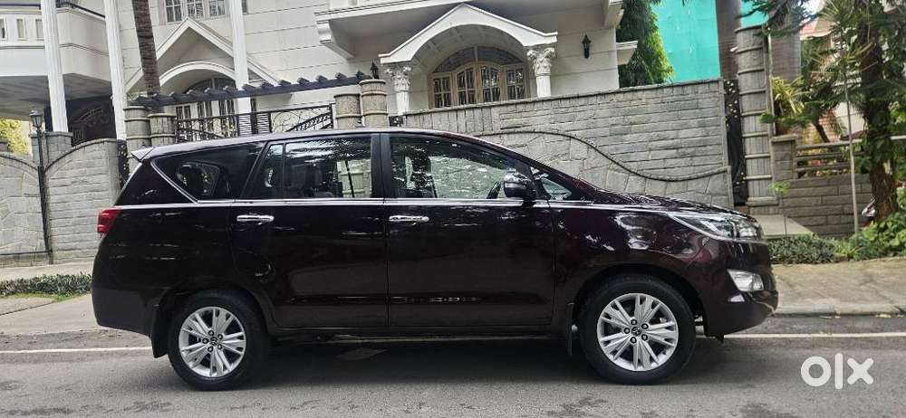 Toyota Innova Crysta 2.8z Automatic, 2016, Diesel