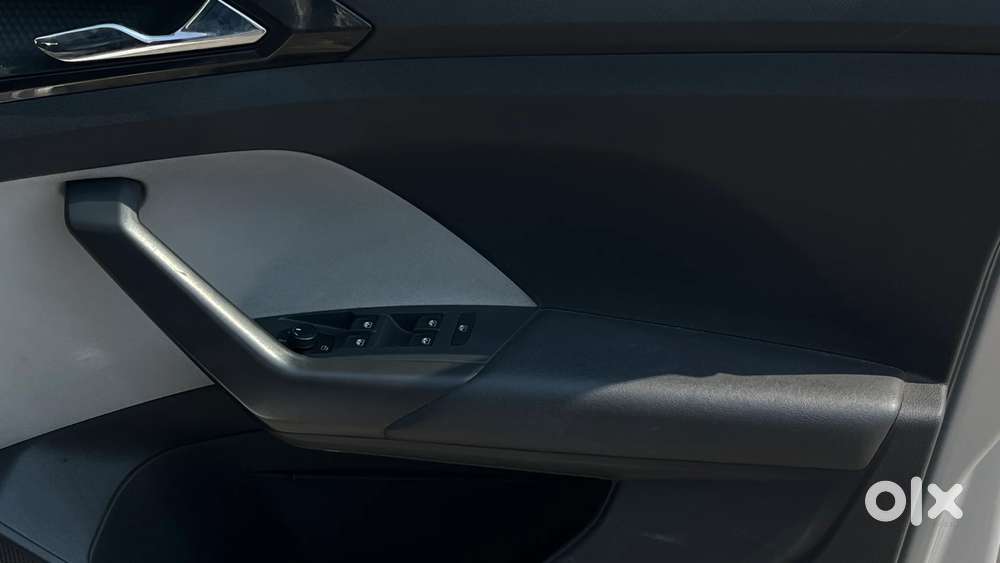 Skoda Kushaq 1.0 Tsi Style At, 2023, Petrol