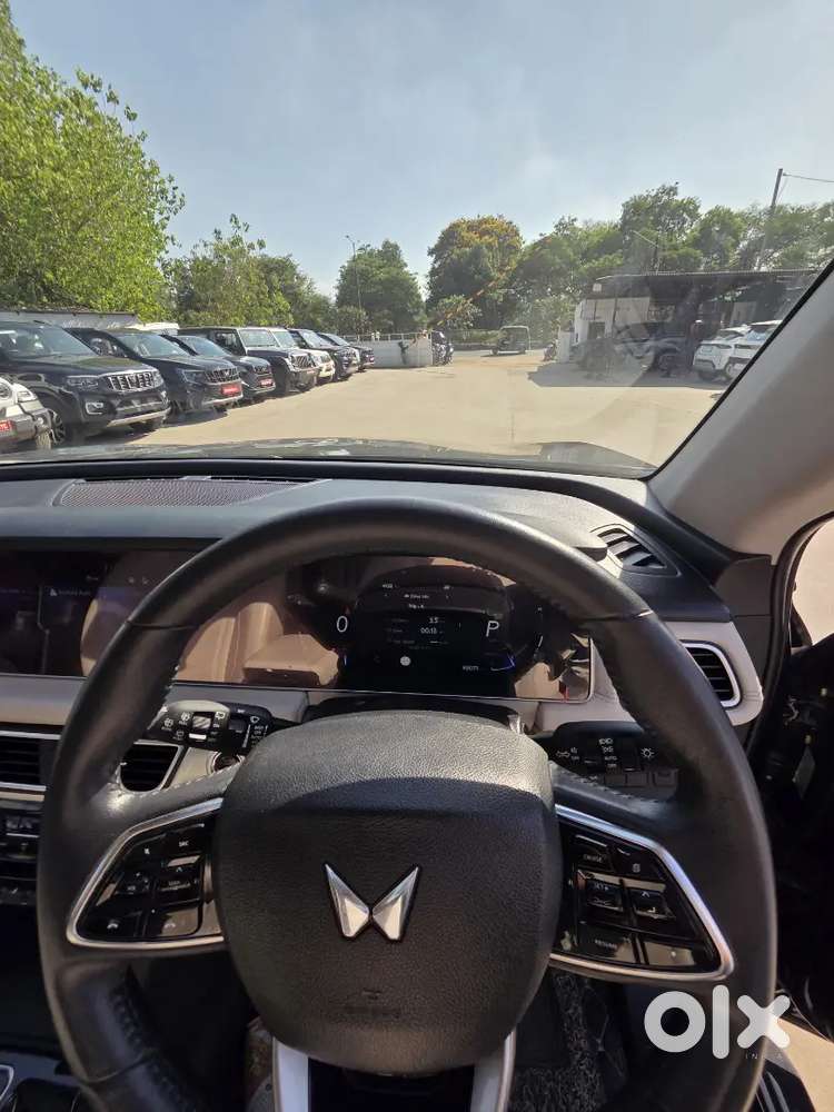 Mahindra Xuv700 2023 Diesel 69000 Km Driven