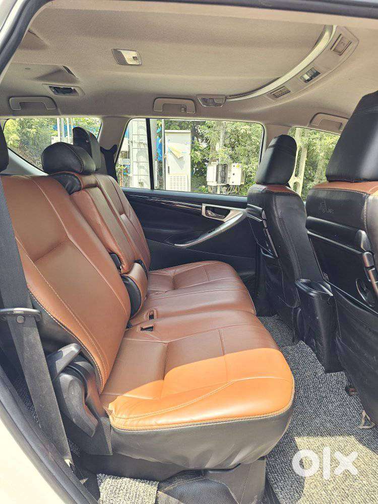 Toyota Innova Crysta [2020-ongoing] 2.4 Vx 8 Str, 2022, Diesel