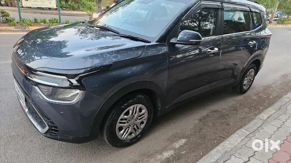Kia Carens 2022 Petrol Well Maintained