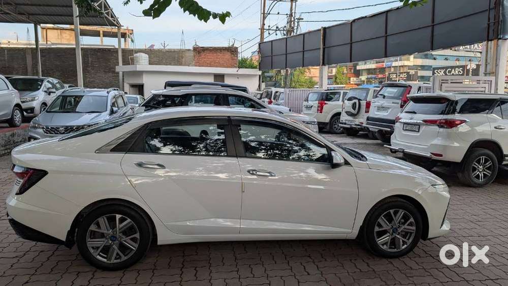 Hyundai Verna 1.5 Mpi Mt Sx (o), 2024, Petrol