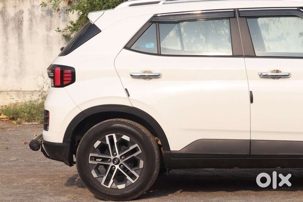 New Car With Premium Maintenance Luxury Vechile