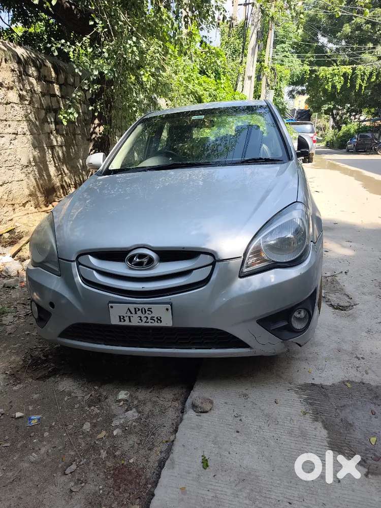 Hyundai New Verna Sx O 2011