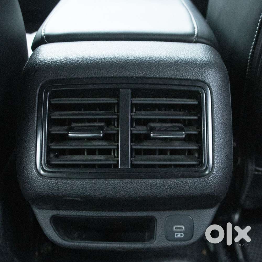 Mahindra Xuv700 2.2 Ax 5 Diesel At Str, 2022, Diesel