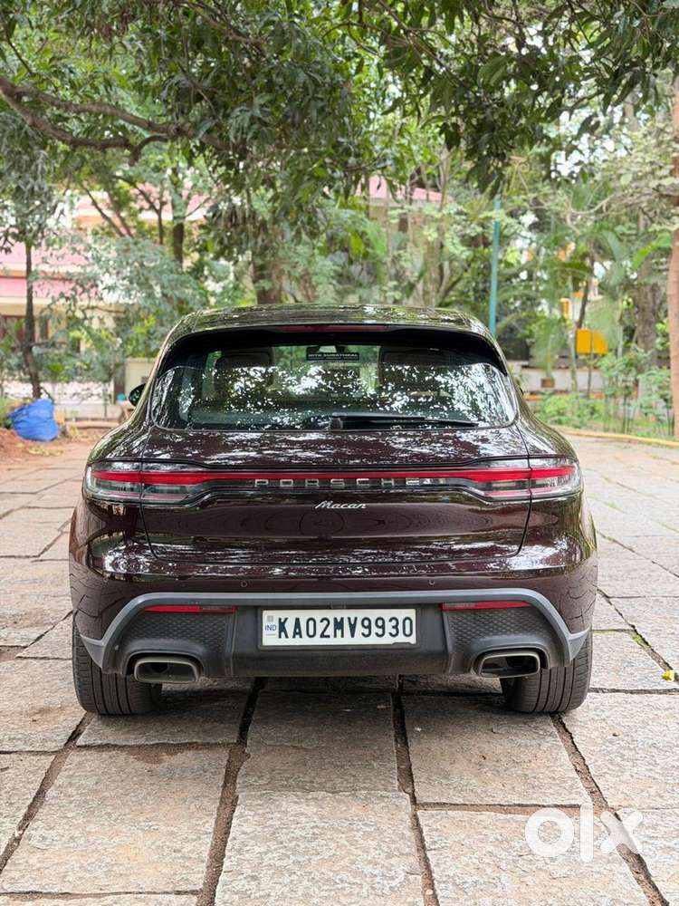 2024 Porsche Macan Petrol