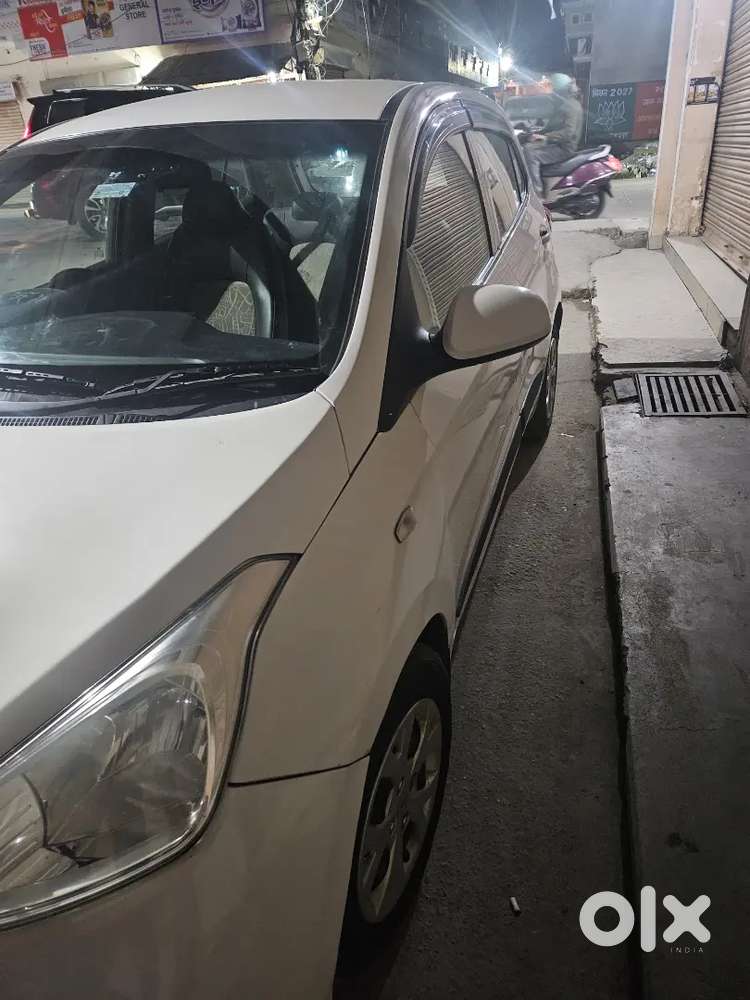 Hyundai Grand I10 2017 Diesel Manual Second Owner