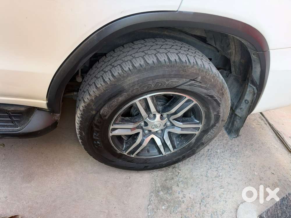 Toyota Fortuner Petrol 2022