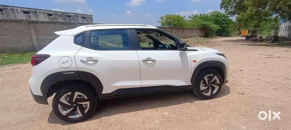 Nissan Magnite 1.0 2025