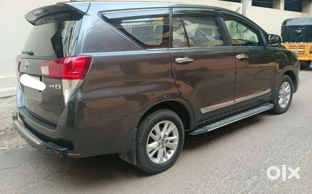 Toyota Innova Crysta 2.8z Automatic, 2017, Diesel