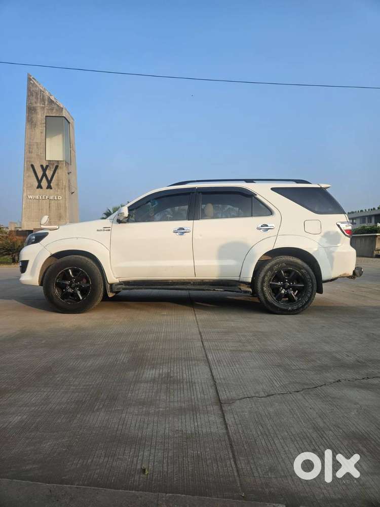 Toyota Fortuner (2010)