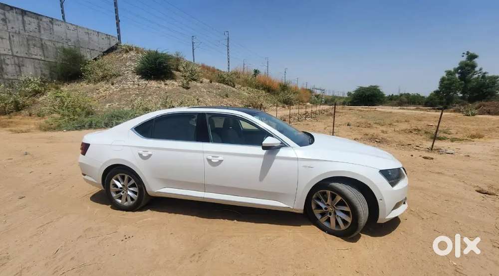 Skoda Superb 2017 Petrol Car