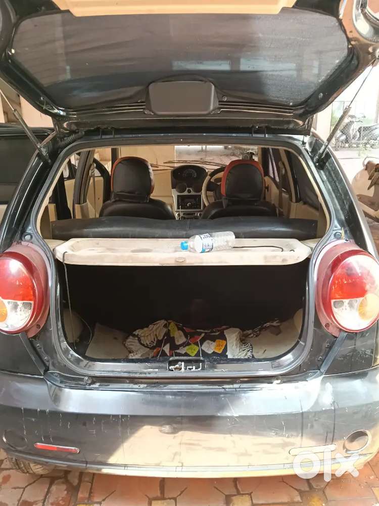 Chevrolet Spark 2011 Petrol Well Maintained