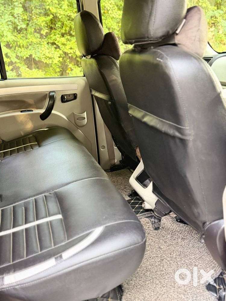 Mahindra Scorpio S10, 2017