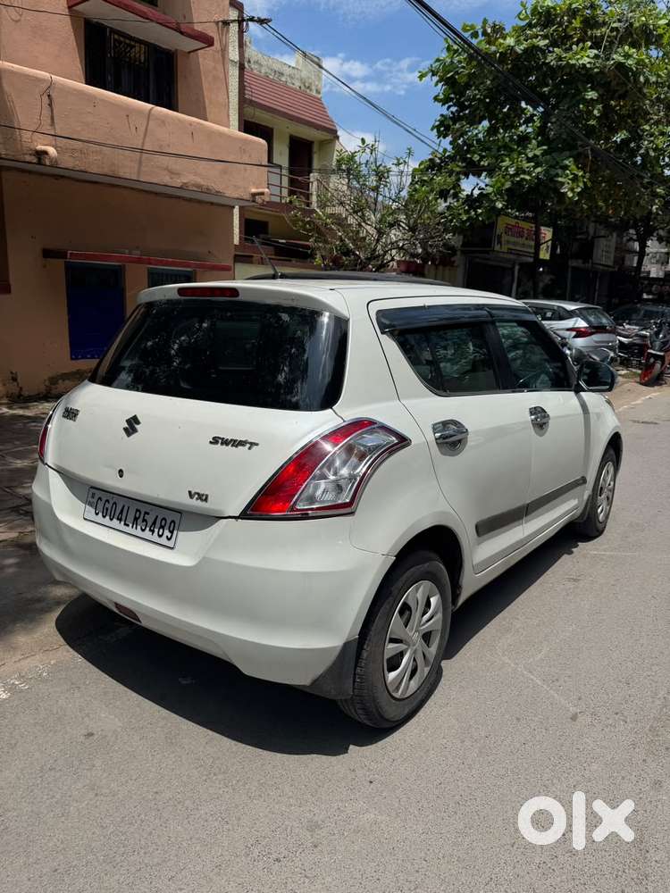 Maruti Suzuki Swift Vxi + Manual, 2017, Petrol