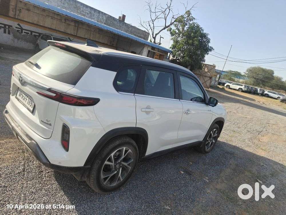 Toyota Urban Cruiser Hyryder 1.5 V Neo Drive At, 2024, Petrol