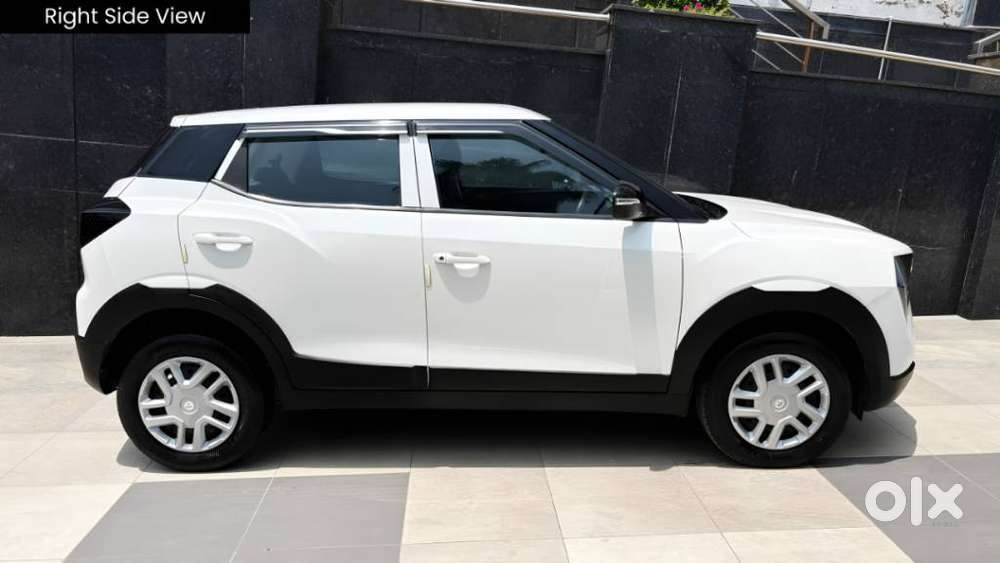 Mahindra Xuv 3xo Mx1 Pm Mt, 2024, Petrol