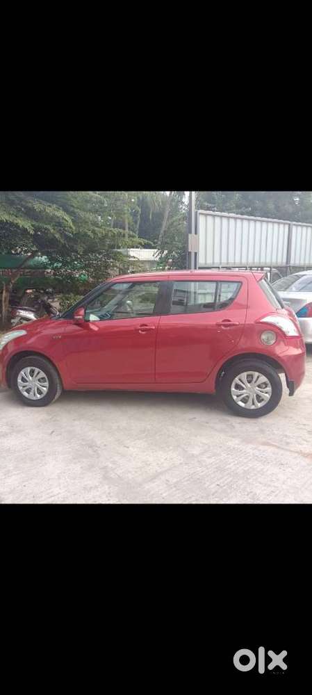 Maruti Suzuki Swift Vxi + Manual, 2012, Petrol
