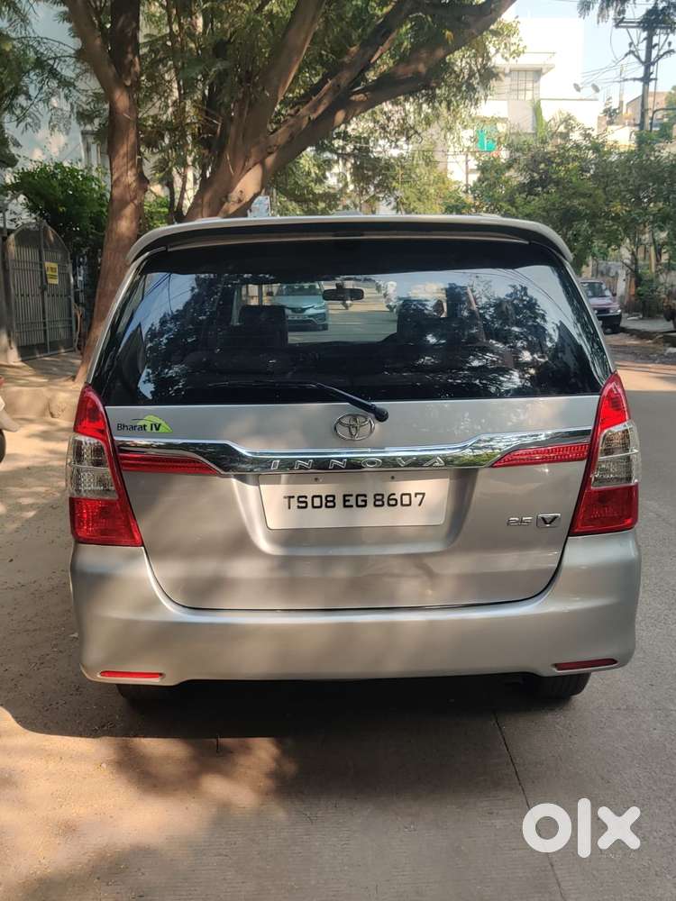 Toyota Innova 2.5 Vx (diesel) 8 Seater Bs Iv, 2015, Diesel