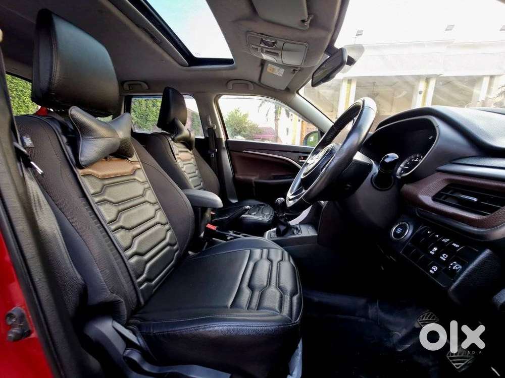 Maruti Suzuki Brezza 1.5 Zxi Plus Smart Hybrid Dual Tone, 2022, Petr..