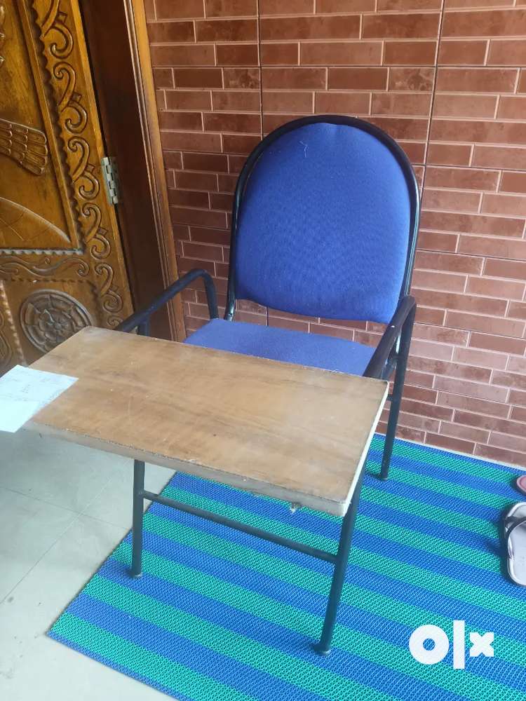 12 Study chairs. 1 cost 1400 Other Household Items 1787449704